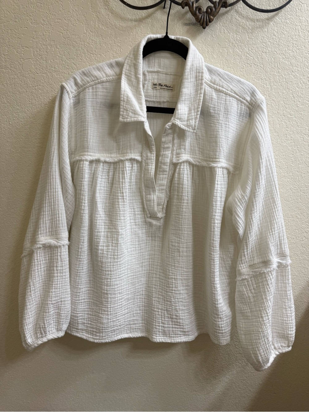 We The Free, Balloon Long Sleeve White Gauze, Deep V Neck Top SZ L